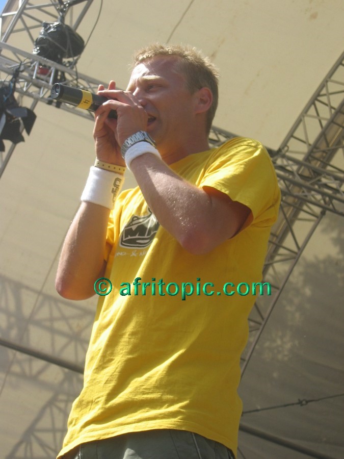 ../Images/14-160706c 400.jpg